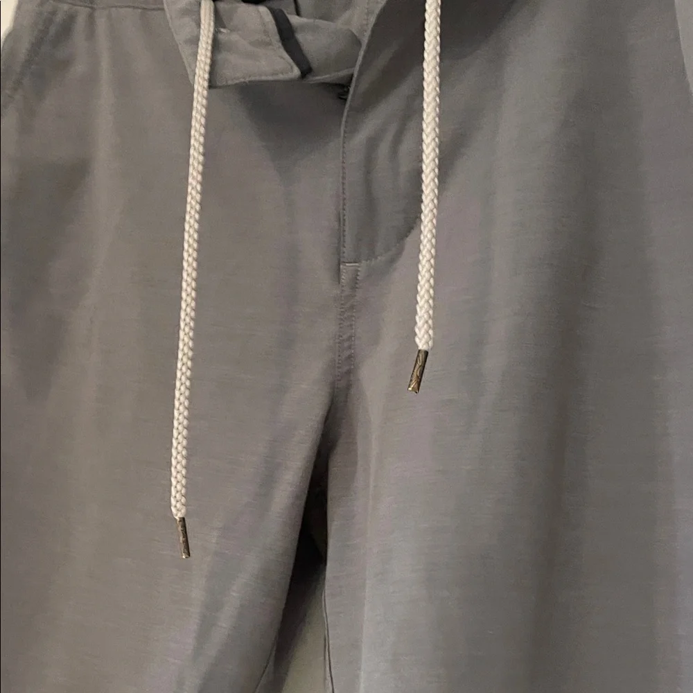 Faherty Men's Charcoal Flat Front Shorts